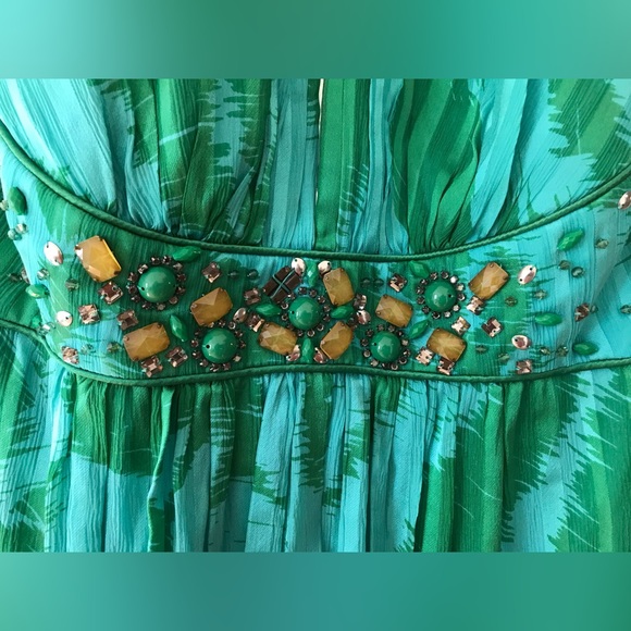 Silk BCBG flowy halter maxi dress - Picture 2 of 7